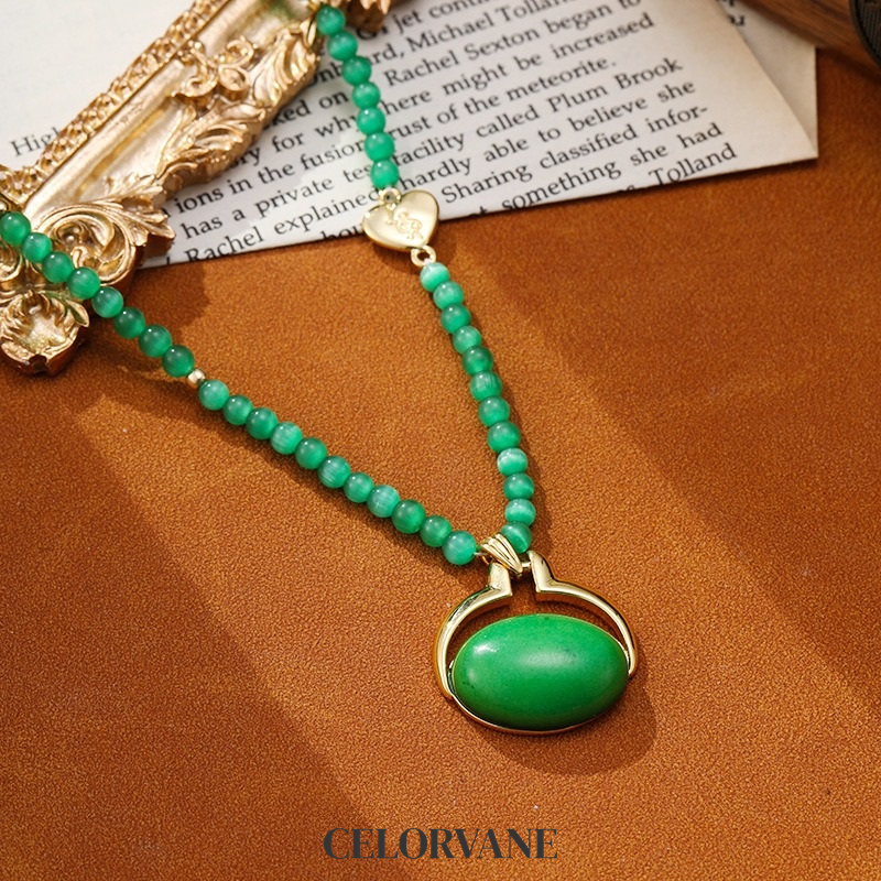 Vesper Halo Cat-Eye Pendant Necklace product image 4