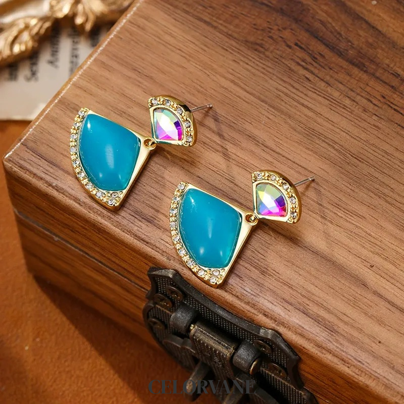 Evadne Petal Sculptural Stud Earrings product image 7