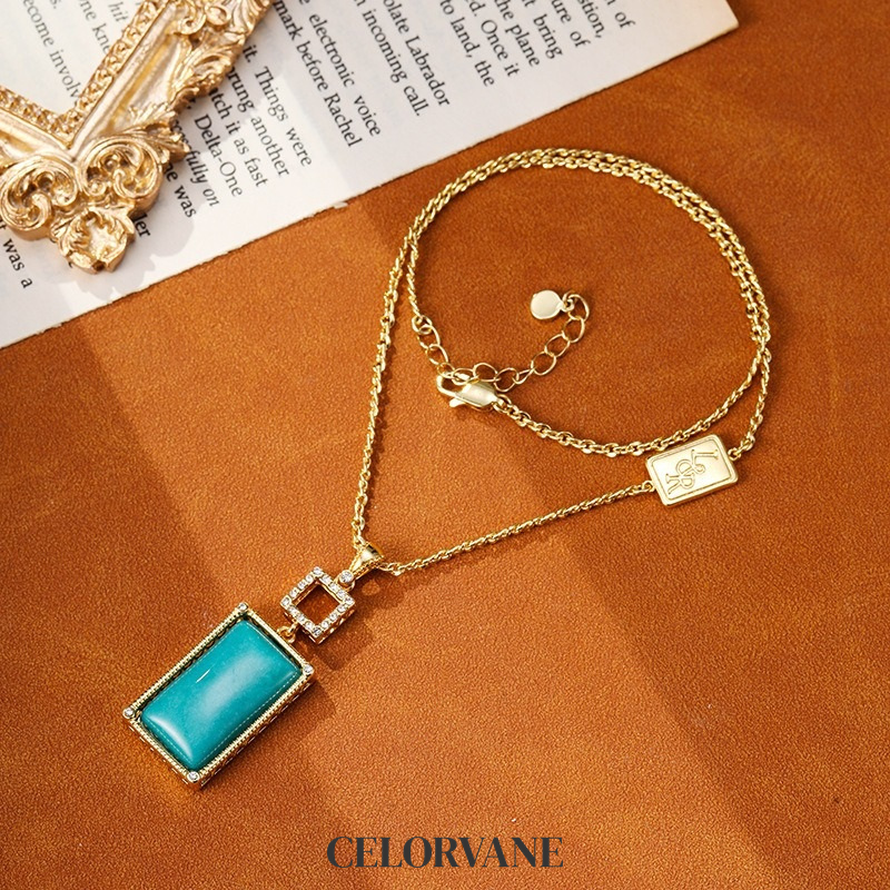 Aurelia Halo Geometric Pendant Necklace product image 4
