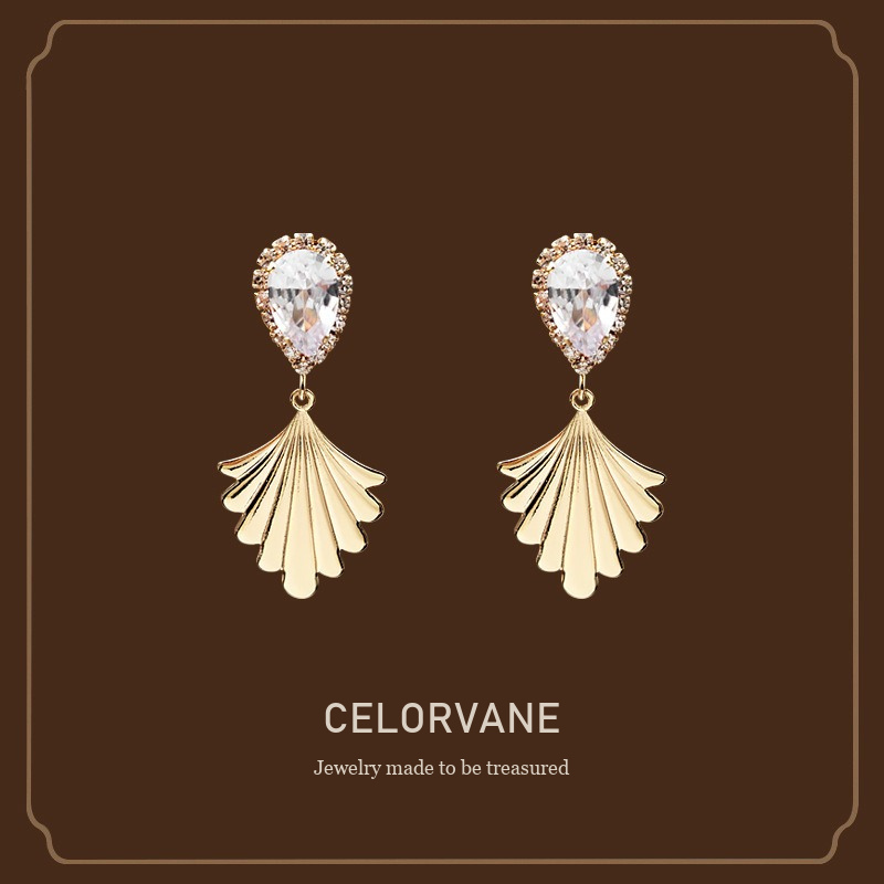 Amara Fan Shell Clip-On Earrings Celorvane cover image