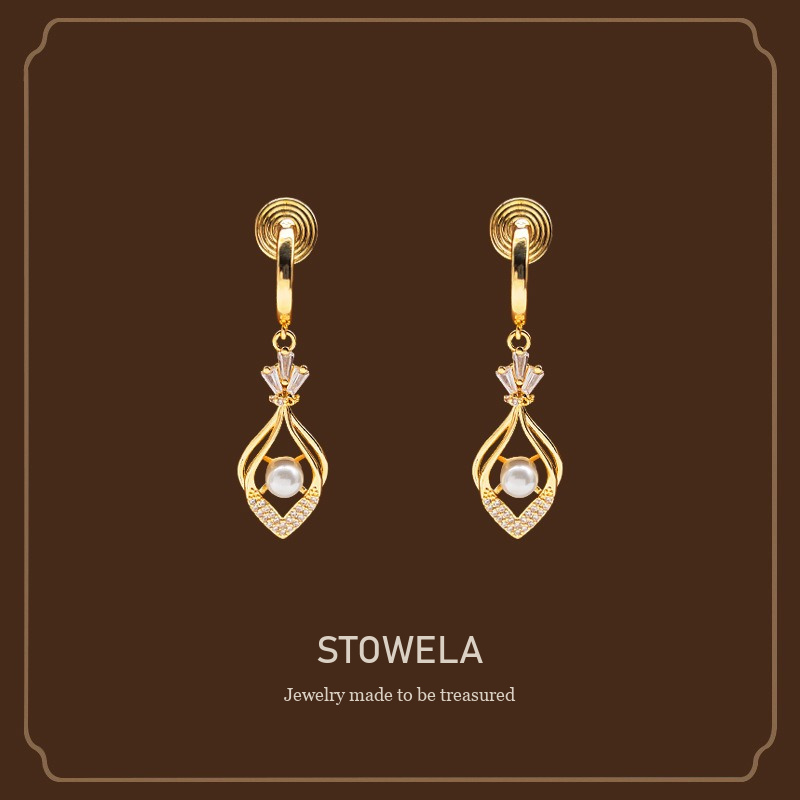 Celeste Leaf Pearl Geometric Clip-On Earrings product image 1