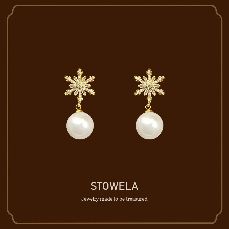 Lumière Pearl Star Clip-On Earrings product image 1