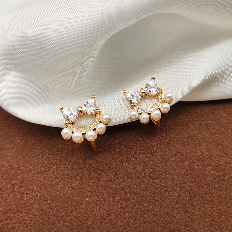 Lumière Bow Butterfly Pearl Clip-On Earrings — Edition 74 product image 5