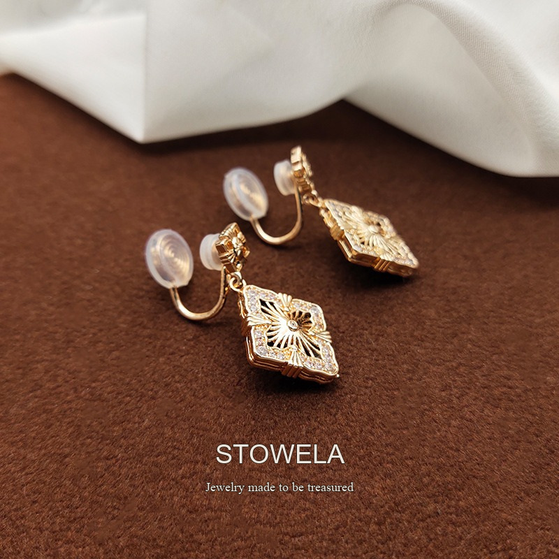 Aurelia Diamond-Shaped Clip-On Earrings product image 3