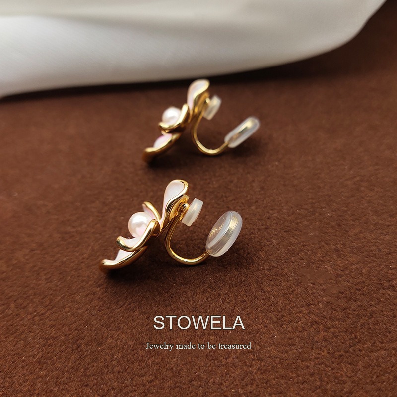 Seren Floral Pearl Clip-On Earrings — Edition 69 product image 3