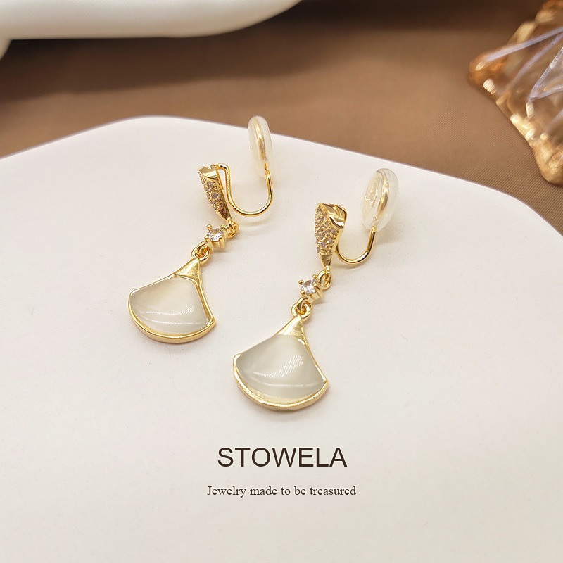 Lumière Fan Shell Mother-of-Pearl Inspired Clip-On Earrings product image 3