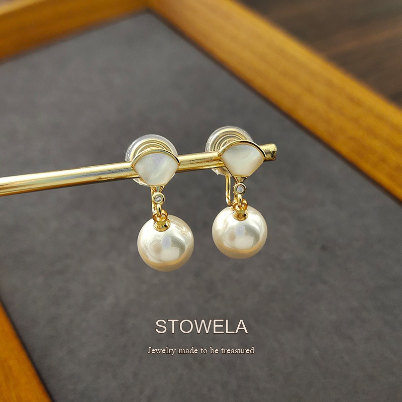 Noelle Pearl Clip-On Earrings — Edition 62 product image 4