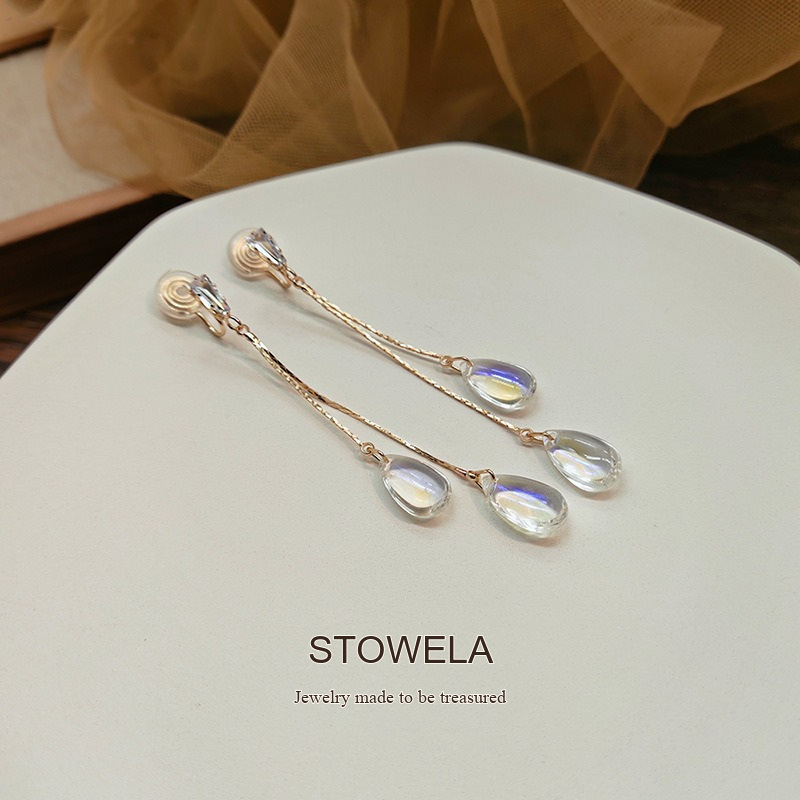 Vesper Sculptural Clip-On Earrings — Edition 07 product image 4