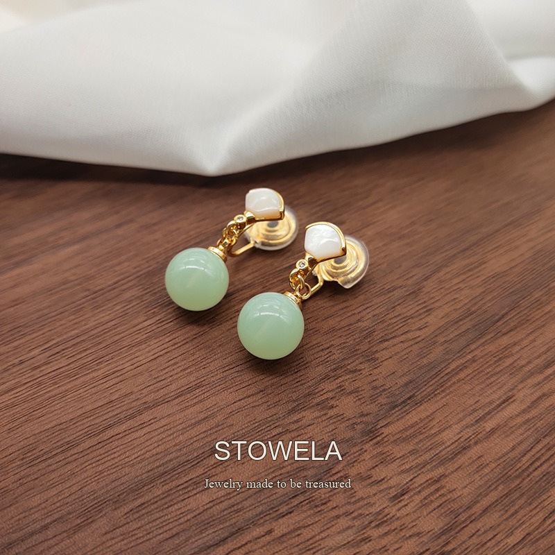 Aurelia Fan Cat-Eye Jade-Inspired Clip-On Earrings product image 5