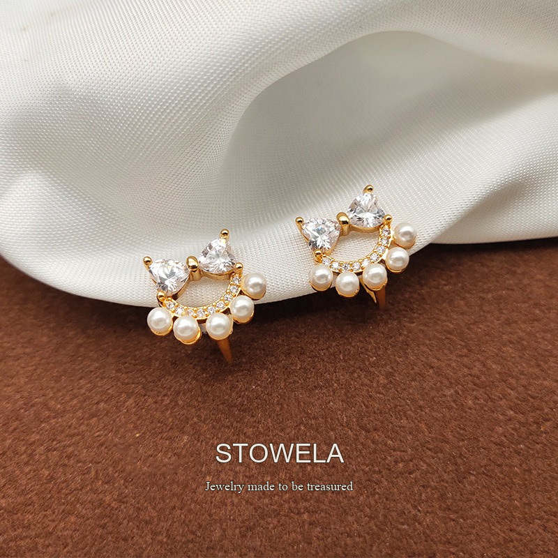 Lumière Bow Butterfly Pearl Clip-On Earrings — Edition 74 product image 5