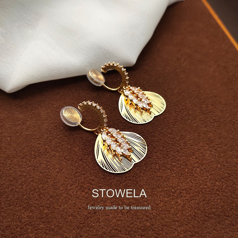 Seren Leaf Clip-On Drop Earrings product image 5