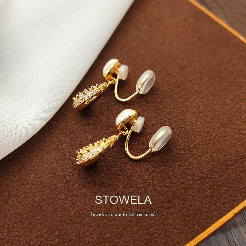 Aurelia Teardrop Cat-Eye Pavé Crystal Clip-On Earrings product image 6