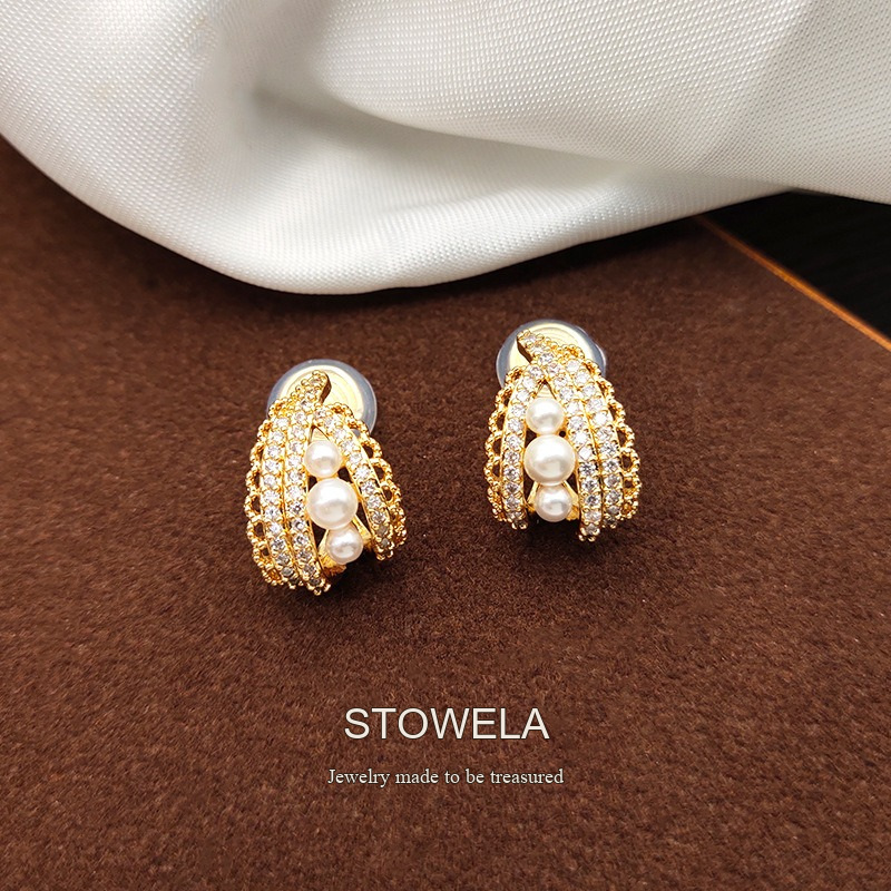 Noelle Pearl Clip-On Earrings — Edition 70 product image 6