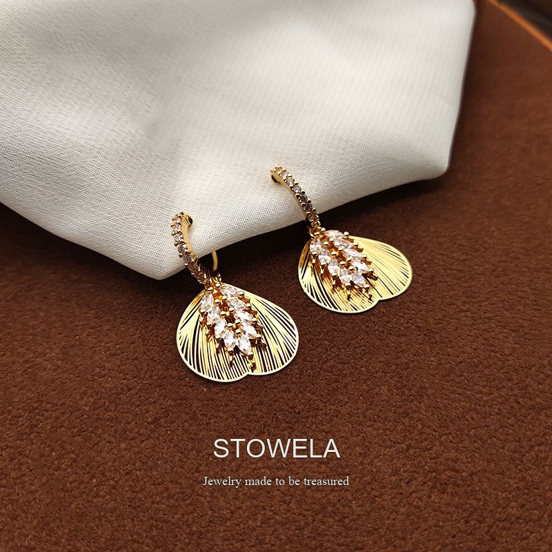Seren Leaf Clip-On Drop Earrings product image 6
