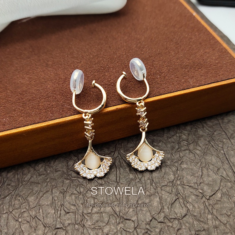 Noelle Fan Crystal Clip-On Drop Earrings product image 6
