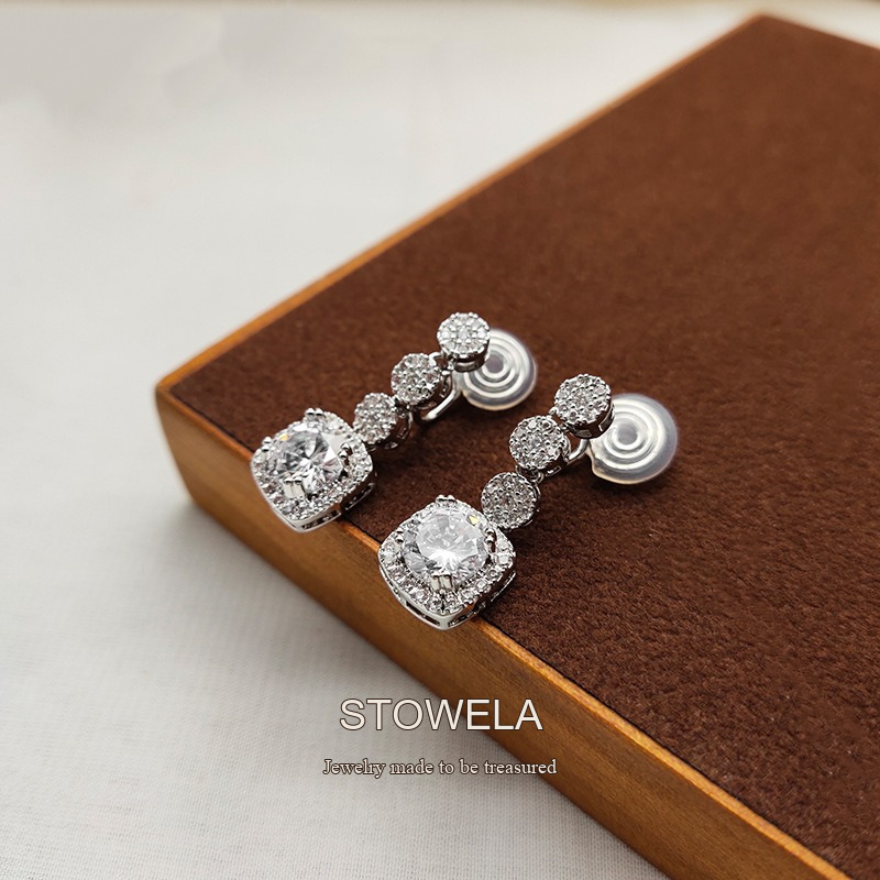 Amara Geometric Clip-On Earrings product image 6