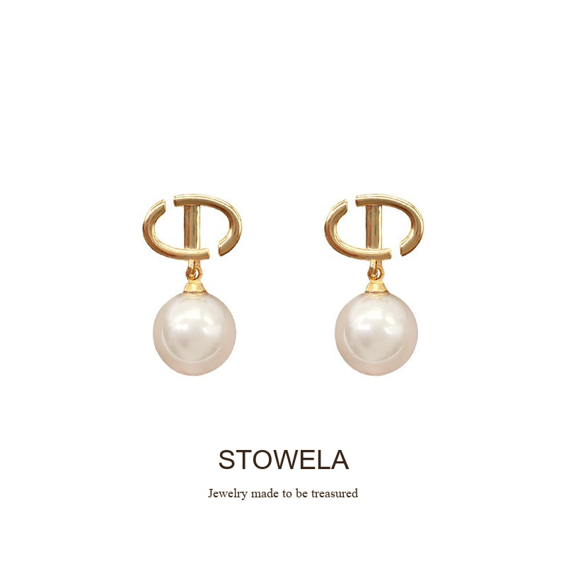Aurelia Pearl Clip-On Drop Earrings product image 8