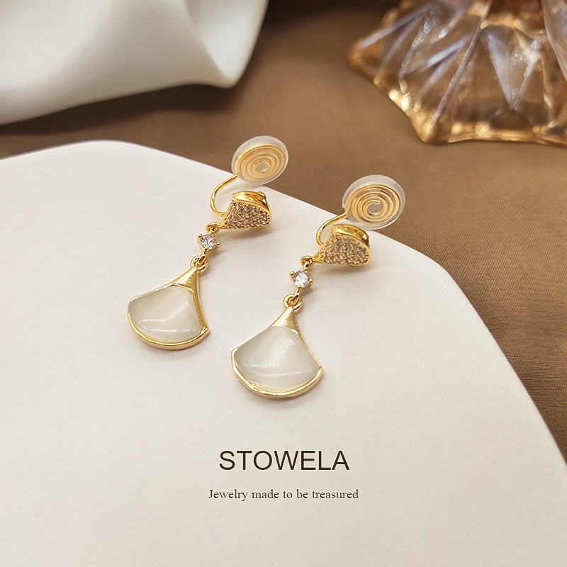 Lumière Fan Shell Mother-of-Pearl Inspired Clip-On Earrings product image 7