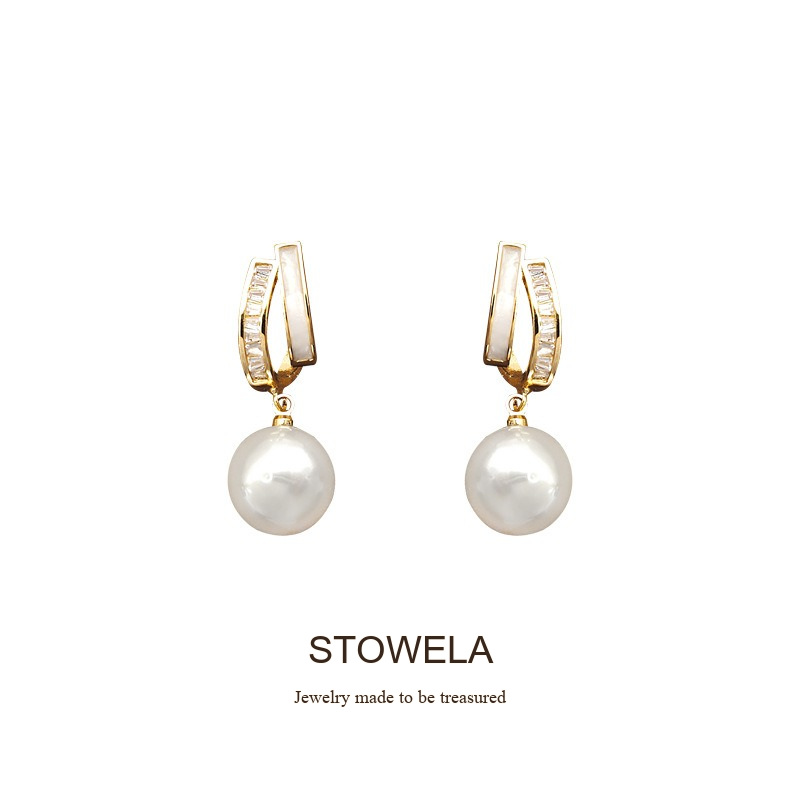Seren Pearl Clip-On Drop Earrings product image 9