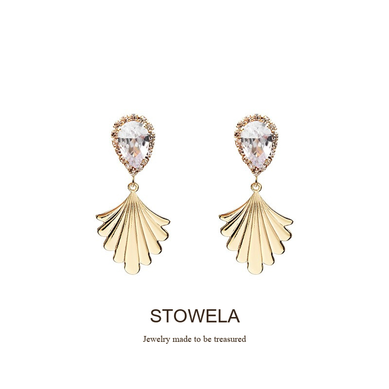 Amara Fan Shell Clip-On Earrings product image 8
