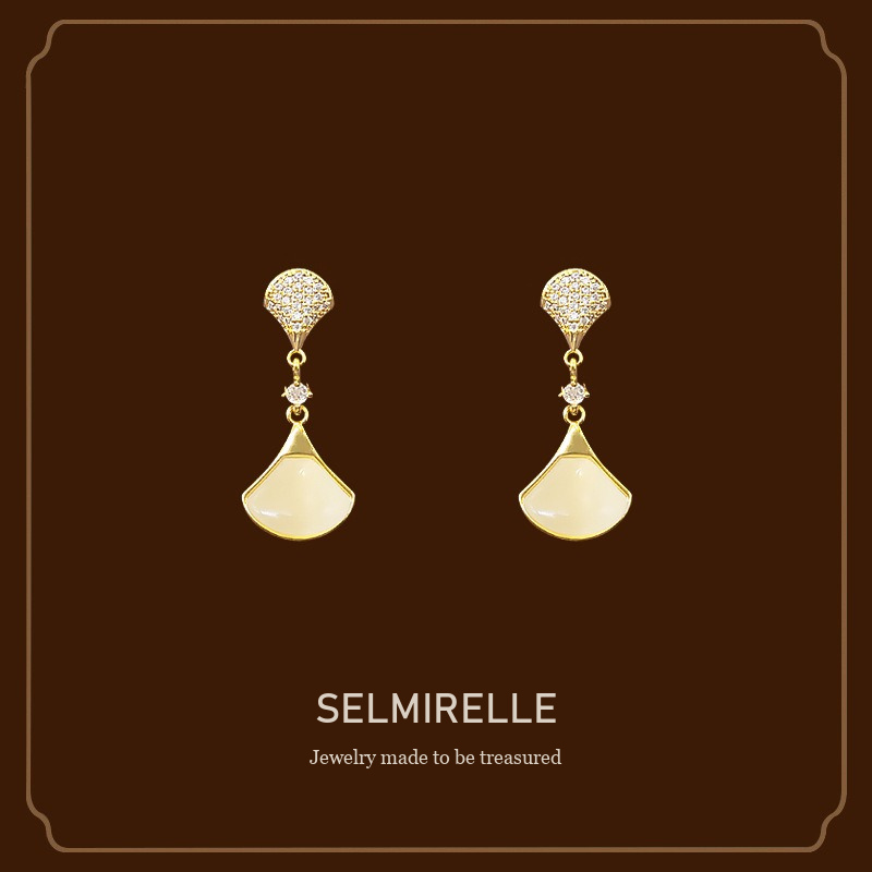 Lumière Fan Shell Mother-of-Pearl Inspired Clip-On Earrings Selmirelle cover image