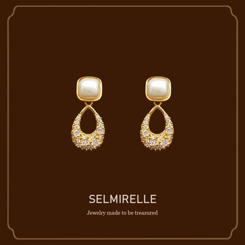 Aurelia Teardrop Cat-Eye Pavé Crystal Clip-On Earrings Selmirelle cover image