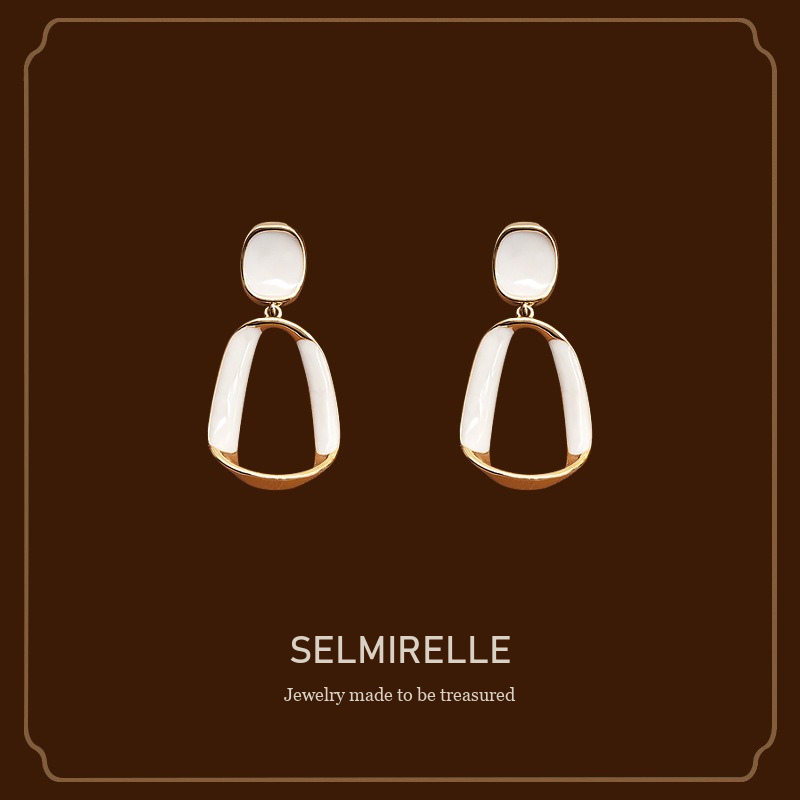 Lumière Teardrop Clip-On Earrings Selmirelle cover image