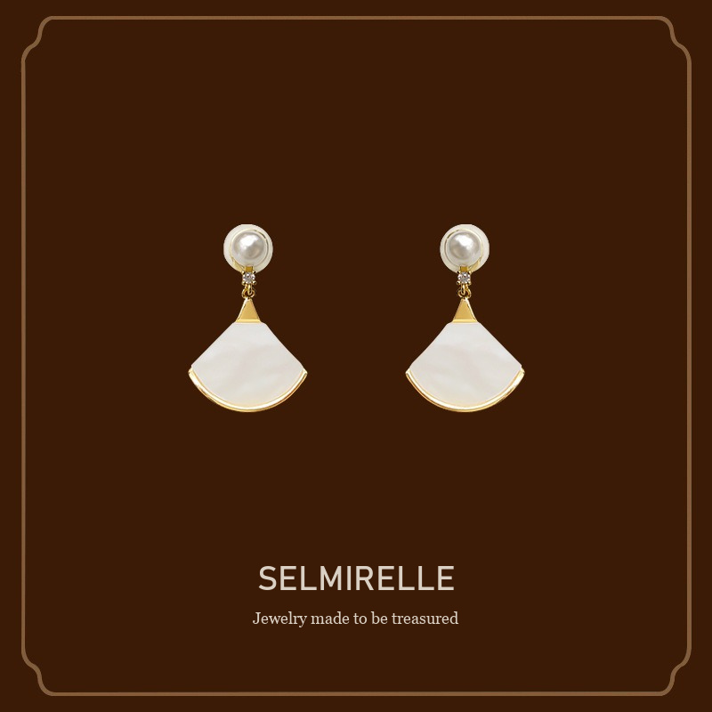Amara Fan Shell Pearl Clip-On Earrings Selmirelle cover image