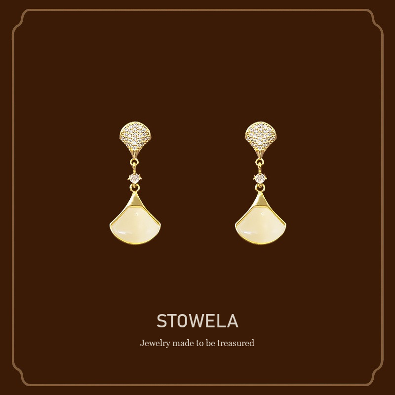 Lumière Fan Shell Mother-of-Pearl Inspired Clip-On Earrings product image 1