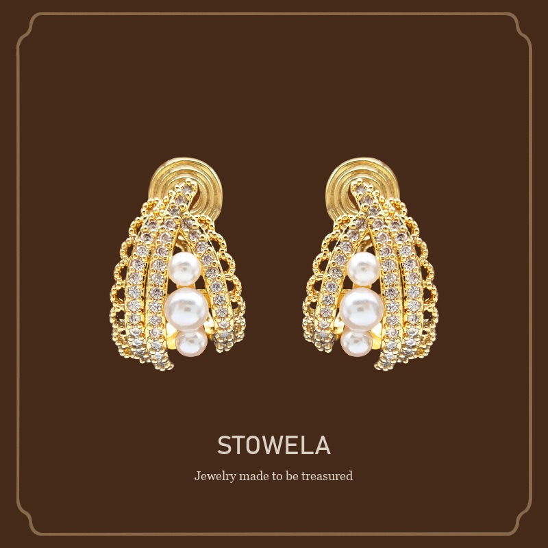 Noelle Pearl Clip-On Earrings — Edition 70 product image 1