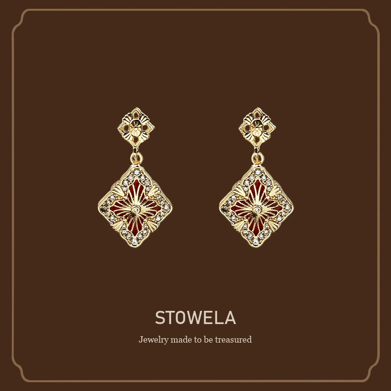Aurelia Diamond-Shaped Clip-On Earrings product image 1