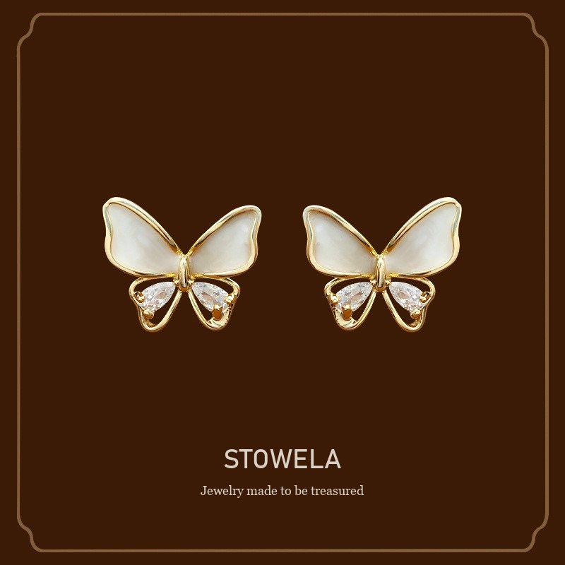 Noelle Butterfly Pearl Clip-On Earrings product image 1