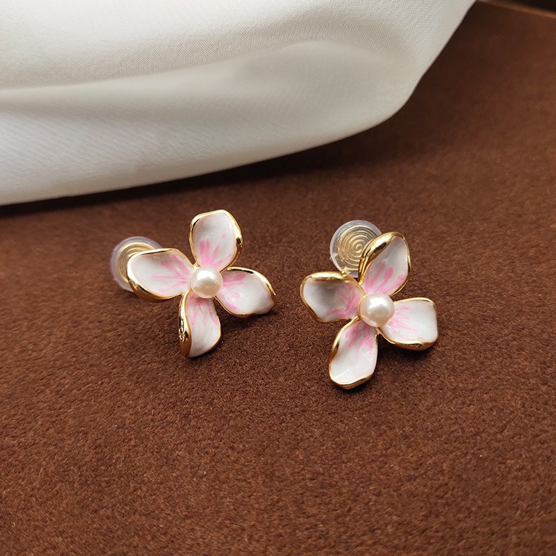 Seren Floral Pearl Clip-On Earrings — Edition 69 product image 2