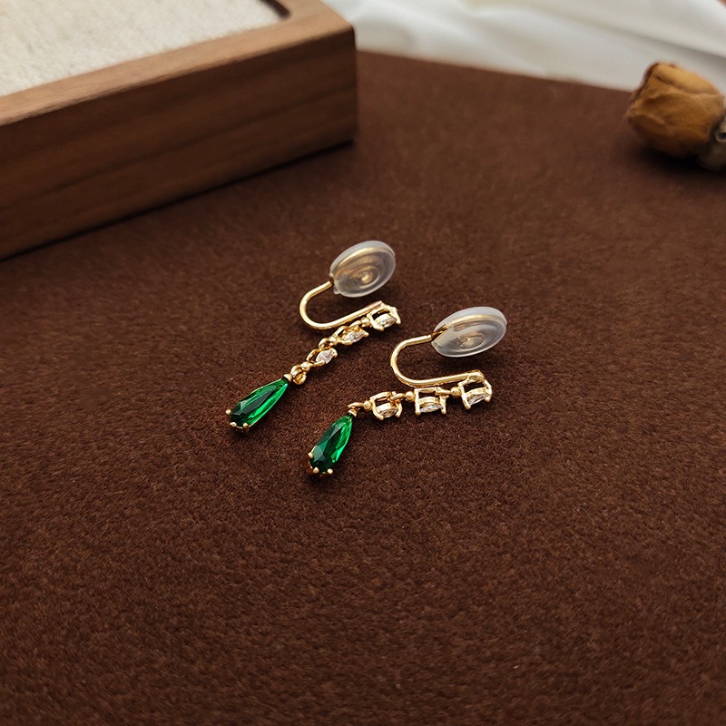 Vesper Sculptural Clip-On Earrings — Edition 71 product image 4