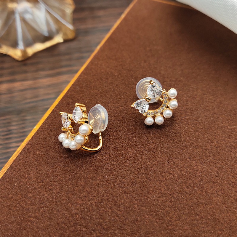 Lumière Bow Butterfly Pearl Clip-On Earrings — Edition 74 product image 6