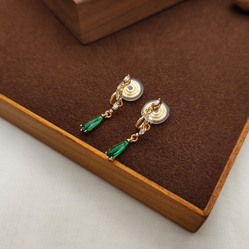 Vesper Sculptural Clip-On Earrings — Edition 71 product image 6