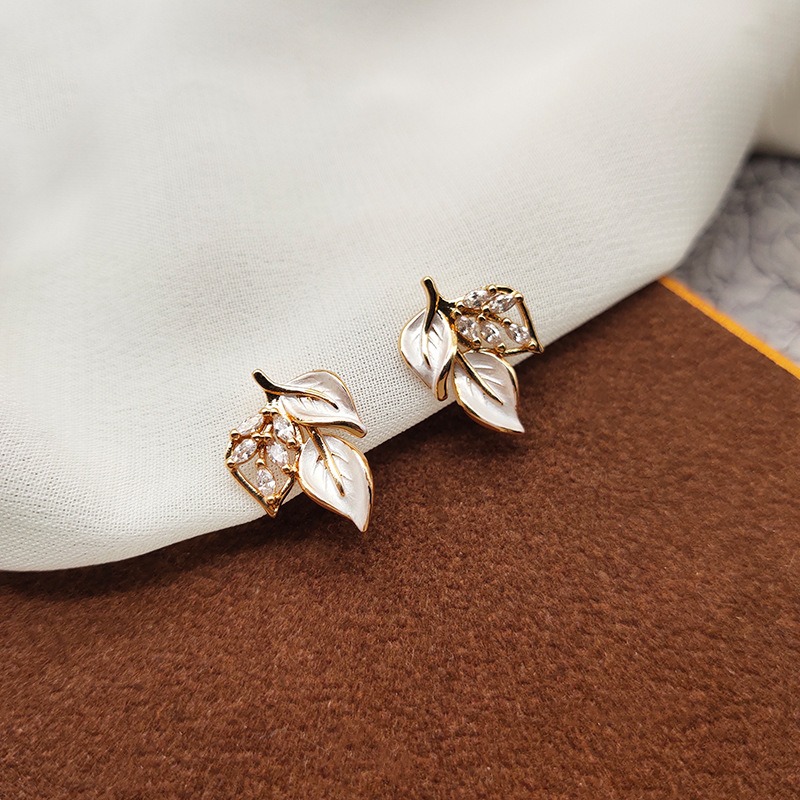 Seren Leaf Clip-On Earrings — Edition 93 product image 4