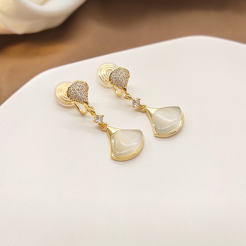 Lumière Fan Shell Mother-of-Pearl Inspired Clip-On Earrings product image 4