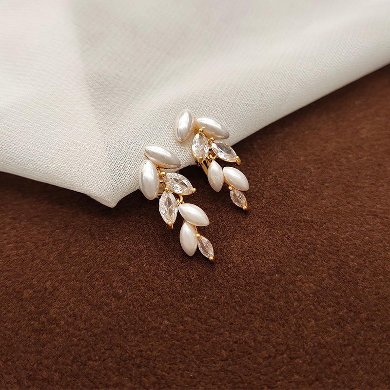 Vesper Wheat Ear Pearl Crystal Clip-On Drop Earrings product image 3