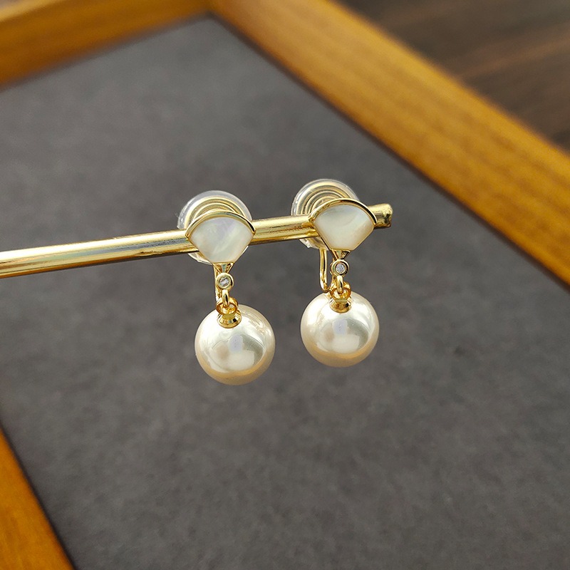 Noelle Pearl Clip-On Earrings — Edition 62 product image 4