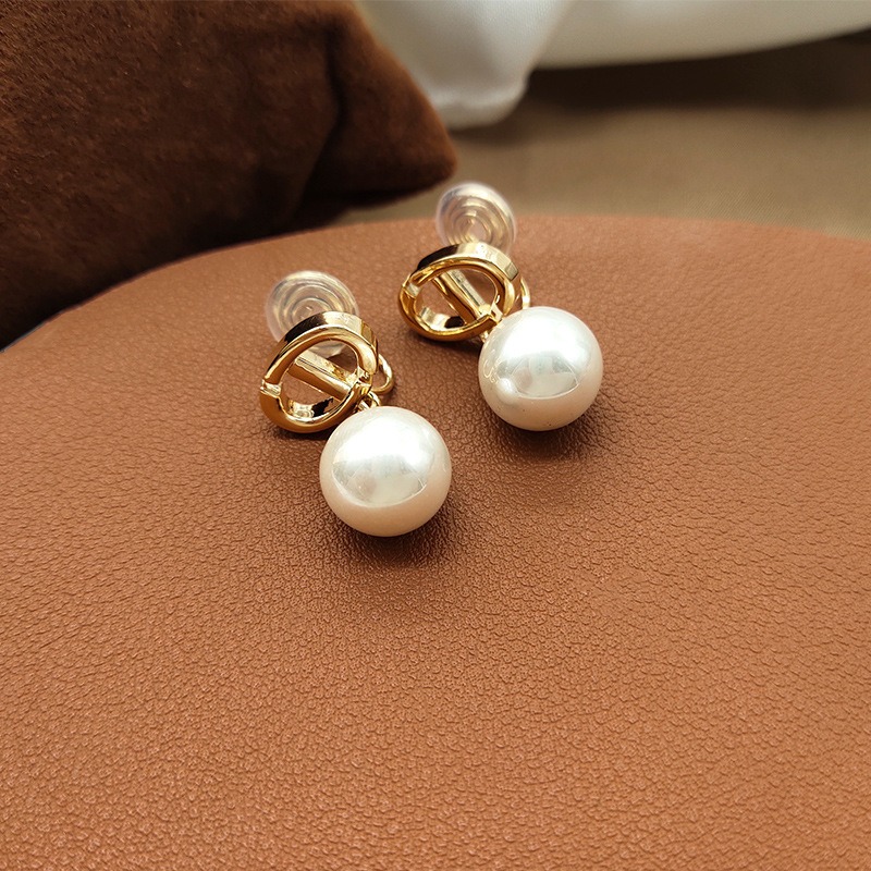 Aurelia Pearl Clip-On Drop Earrings product image 5
