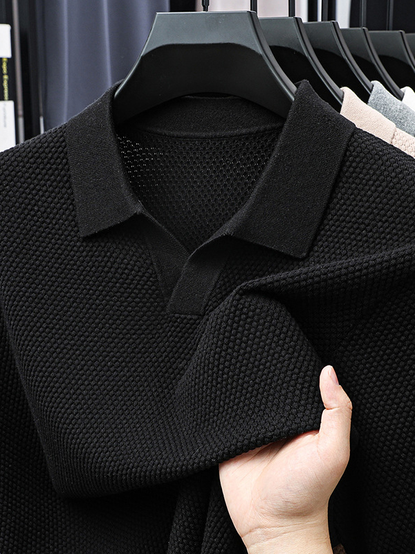Pineapple-Texture Jacquard V-Neck Polo Shirt with Gull-Wing Collar