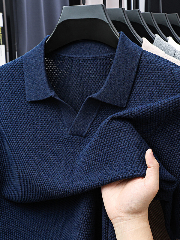 Pineapple-Texture Jacquard V-Neck Polo Shirt with Gull-Wing Collar