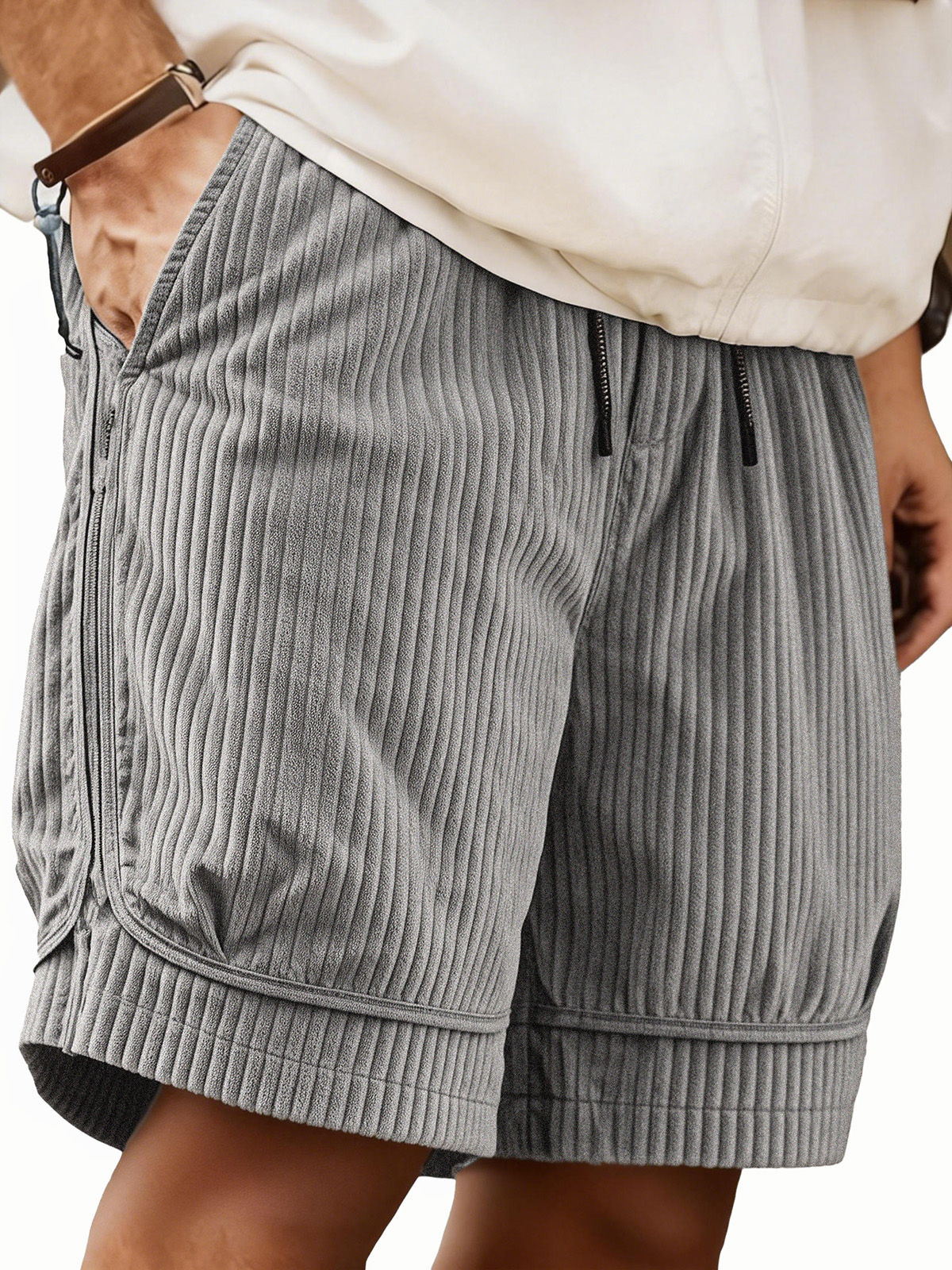 Men's Fashionable Loose Pocket Shorts