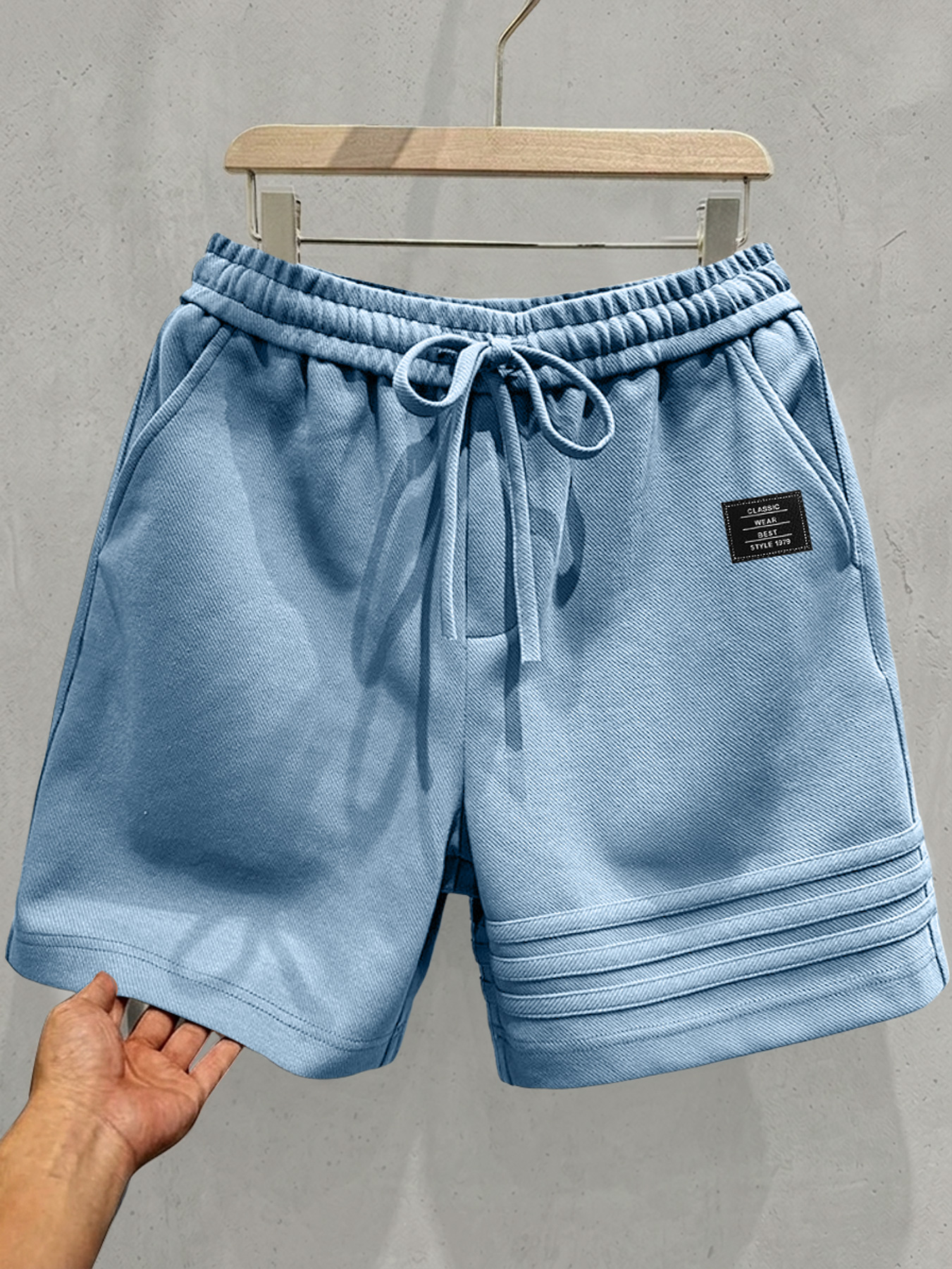 Men's Simple Stitching Design Embroidered Logo Casual Shorts