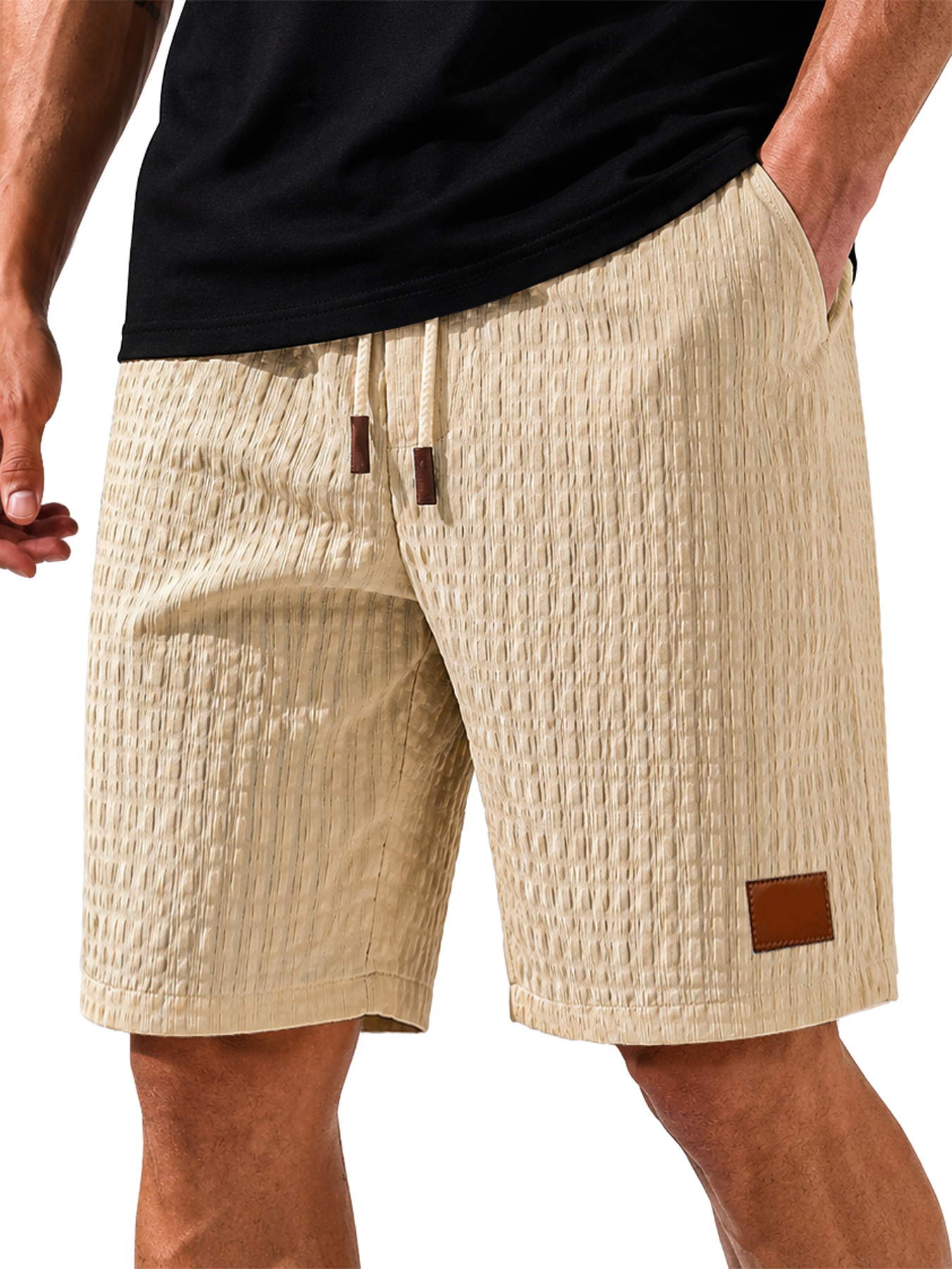 Men's Comfortable Textured-Pleat Casual Shorts with Embroidery and Leather Patch