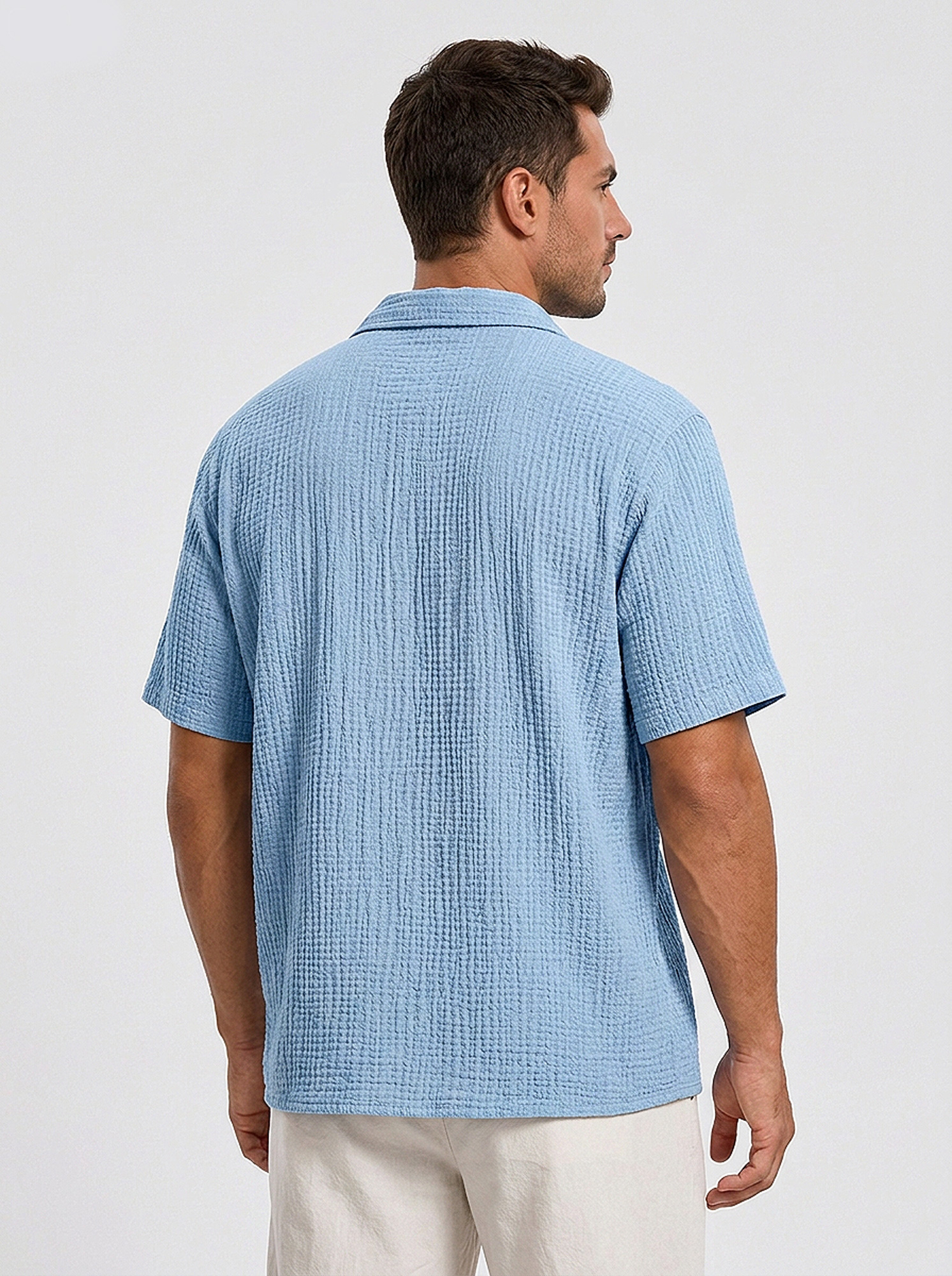 Men's Casual Solid-Color Short-Sleeve Shirt with Textured Pleats and Pocket