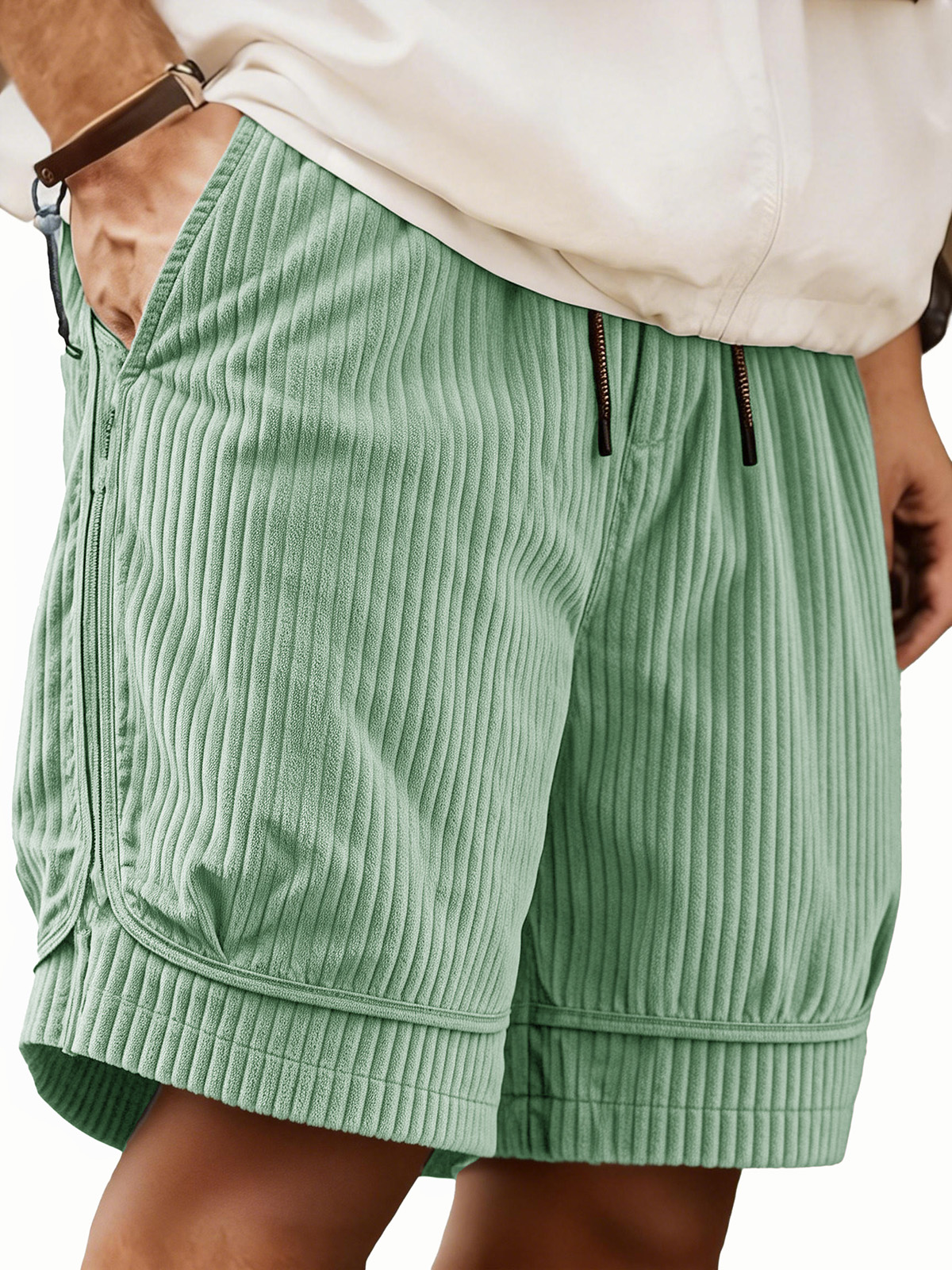 Men's Fashionable Loose Pocket Shorts