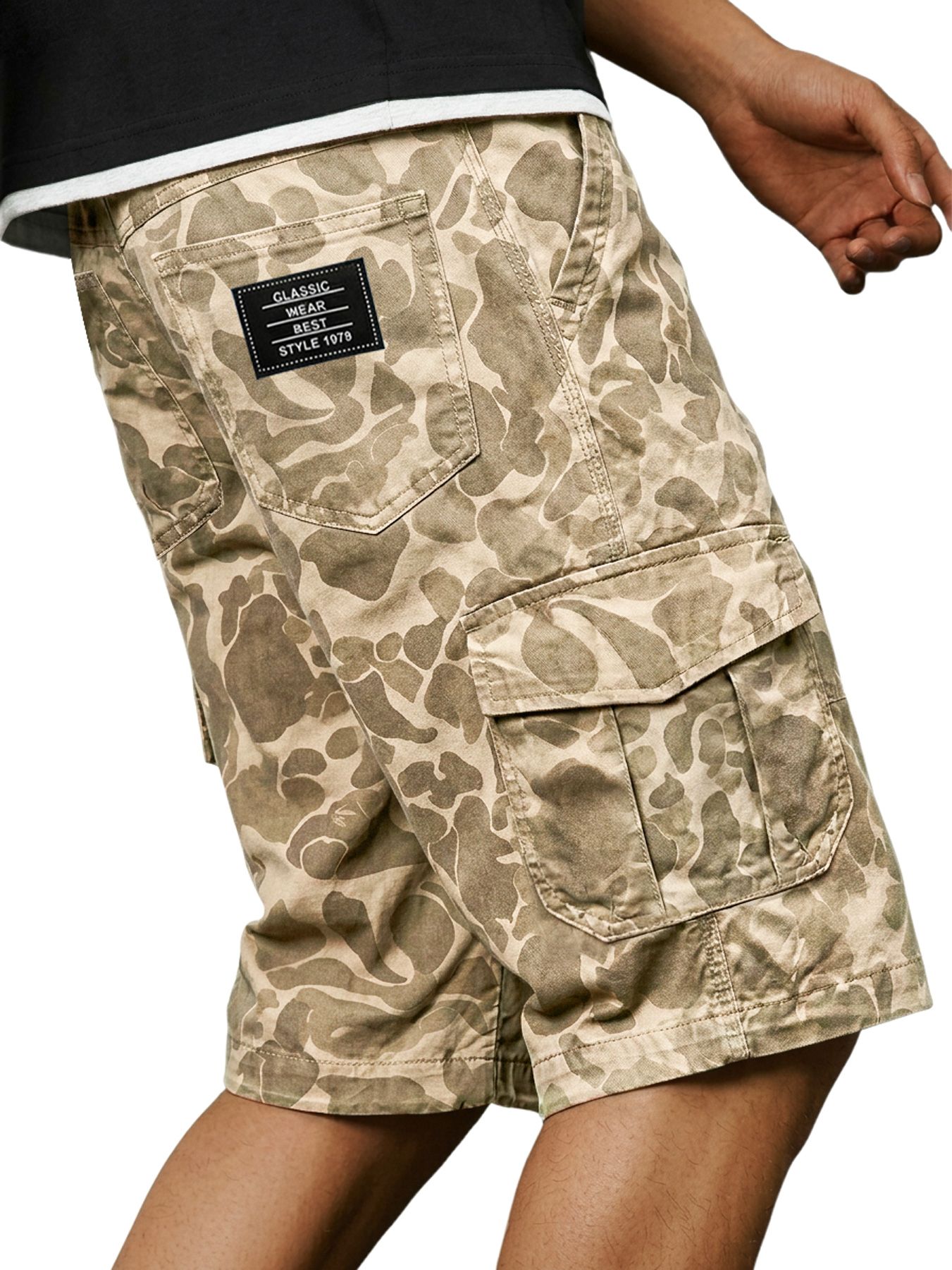 Men's Basic Camouflage Multi-pocket Embroidered Logo Casual Work Shorts