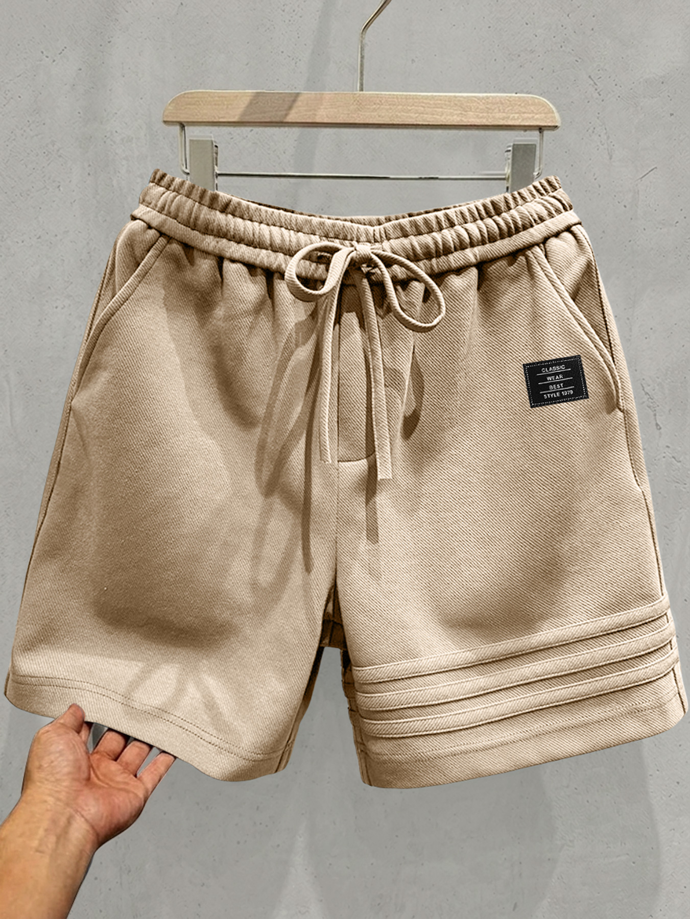Men's Simple Stitching Design Embroidered Logo Casual Shorts